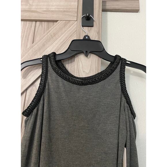NWT Bailey 44 Harlow cold shoulder top size extra small￼ - Picture 3 of 7